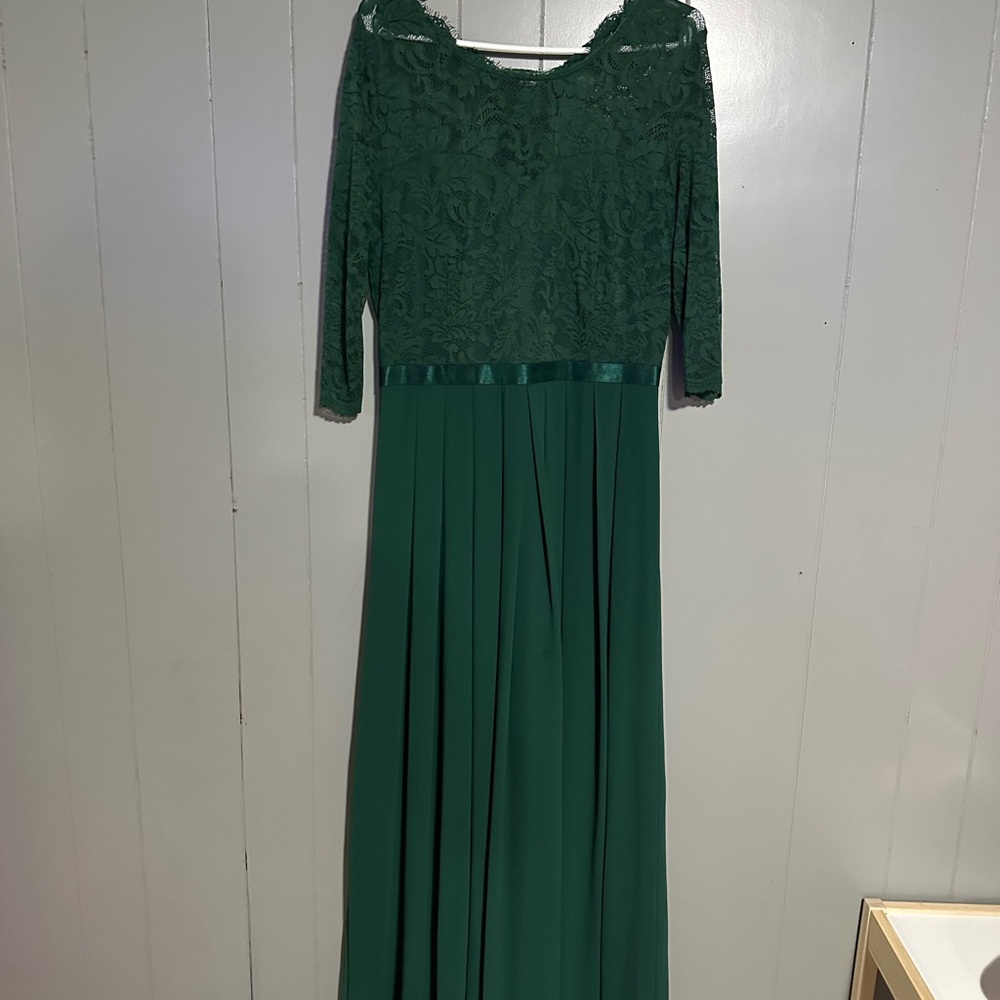 Elegant Green Lace Evening Dress great for maternity